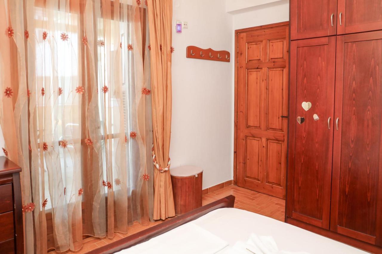 Antonia House Apartment Skiathos Town Exterior photo