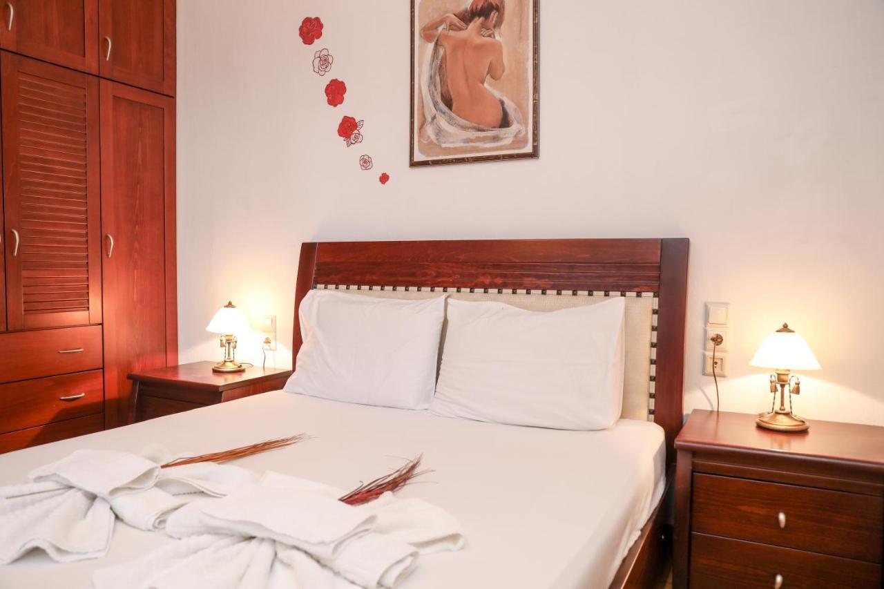 Antonia House Apartment Skiathos Town Exterior photo