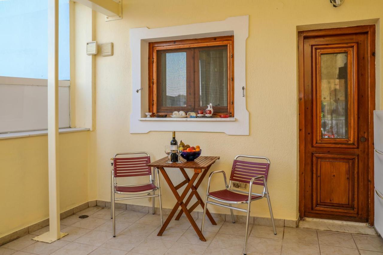 Antonia House Apartment Skiathos Town Exterior photo